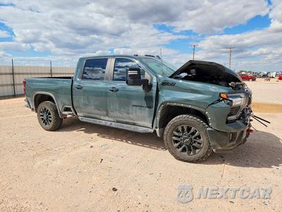Czwarte zdjęcie samochodu z boku: 2025 CHEVROLET SILVERADO K2500 HEAVY DUTY LT VIN:1GC4KNEY4SF196807 - miniatura