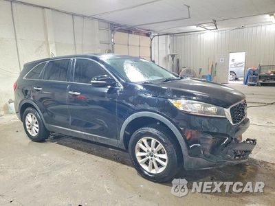 Czwarte zdjęcie samochodu z boku: 2019 KIA SORENTO L VIN:5XYPG4A36KG561391 - miniatura