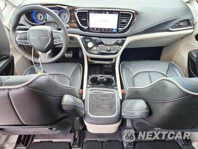 Zdjęcie 8 z 14 samochodu: 2024 CHRYSLER PACIFICA LIMITED VIN:2C4RC3GGXRR138277 - miniatura