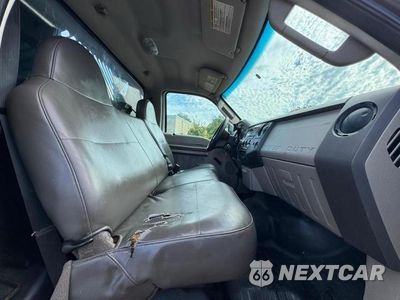 Piąte zdjęcie samochodu w środku: 2009 FORD F350 SUPER DUTY VIN:1FDWF36549EA21443 - miniatura