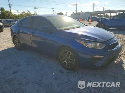 Czwarte zdjęcie samochodu z boku: 2019 KIA FORTE S VIN:3KPF34AD9KE063148 - miniatura