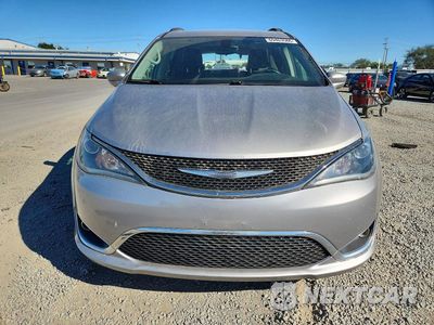 Piąte zdjęcie samochodu w środku: 2017 CHRYSLER PACIFICA TOURING L VIN:2C4RC1BG3HR733739 - miniatura