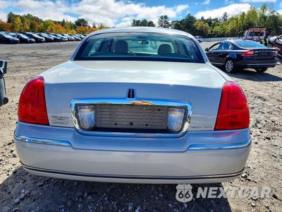 Zdjęcie 6 z 12 samochodu: 2007 LINCOLN TOWN CAR SIGNATURE LIMITED VIN:1LNHM82W47Y611101 - miniatura