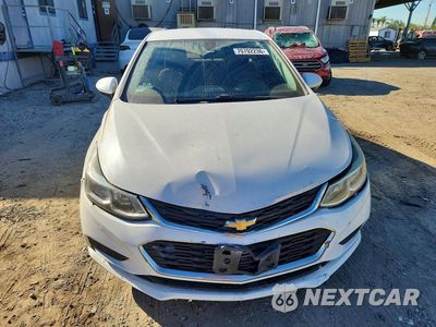 Piąte zdjęcie samochodu w środku: 2017 CHEVROLET CRUZE LS VIN:1G1BC5SM3H7266878 - miniatura