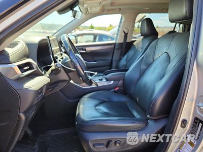 Zdjęcie 7 z 14 samochodu: 2020 TOYOTA HIGHLANDER PLATINUM VIN:5TDFZRBH8LS045275 - miniatura