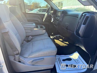 Piąte zdjęcie samochodu w środku: 2017 CHEVROLET SILVERADO K1500 CUSTOM VIN:1GCVKPEC9HZ366994 - miniatura