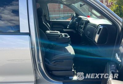 Piąte zdjęcie samochodu w środku: 2015 CHEVROLET SILVERADO K1500 LT VIN:1GCVKREC5FZ362773 - miniatura