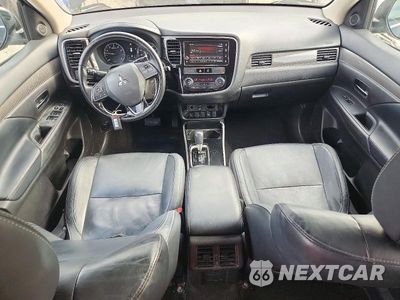 Zdjęcie 8 z 13 samochodu: 2019 MITSUBISHI OUTLANDER SE VIN:JA4AD3A33KZ024014 - miniatura