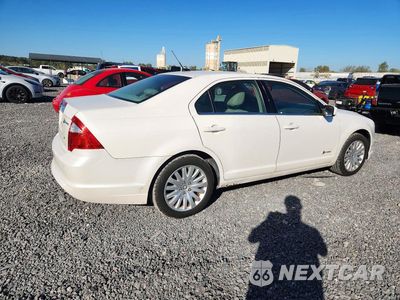 Trzecie zdjęcie samochodu z tyłu: 2010 FORD FUSION HYBRID VIN:3FADP0L30AR176119 - miniatura
