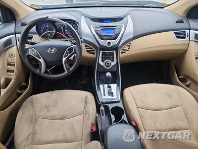 Zdjęcie 9 z 13 samochodu: 2012 HYUNDAI ELANTRA GLS VIN:5NPDH4AE1CH116911 - miniatura