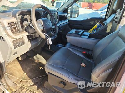 Zdjęcie 7 z 12 samochodu: 2023 FORD F350 SUPER DUTY VIN:1FT8W3CT2PED15713 - miniatura
