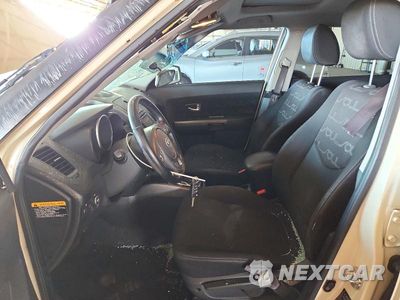 Zdjęcie 7 z 12 samochodu: 2013 KIA SOUL + VIN:KNDJT2A66D7560807 - miniatura