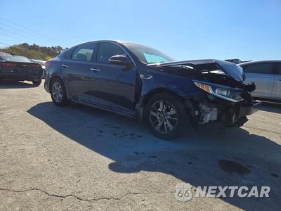 Czwarte zdjęcie samochodu z boku: 2017 KIA OPTIMA LX VIN:5XXGT4L31HG125814 - miniatura