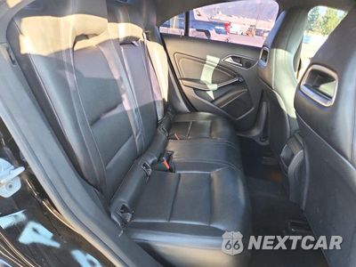 Zdjęcie 10 z 12 samochodu: 2014 MERCEDES-BENZ CLA 250 VIN:WDDSJ4EBXEN151984 - miniatura