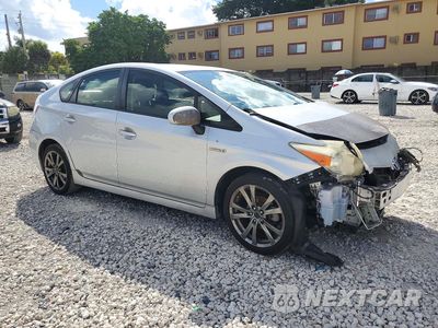 Czwarte zdjęcie samochodu z boku: 2013 TOYOTA PRIUS THREE VIN:JTDKN3DU0D5545987 - miniatura