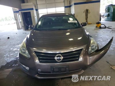 Piąte zdjęcie samochodu w środku: 2015 NISSAN ALTIMA 2.5 S VIN:1N4AL3AP9FN369577 - miniatura