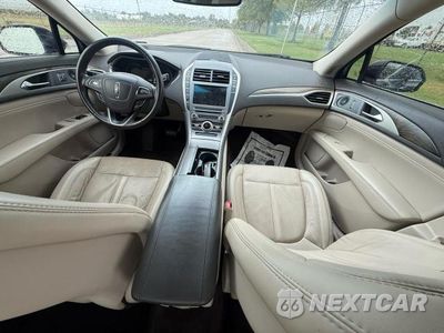 Zdjęcie 9 z 10 samochodu: 2018 LINCOLN MKZ RESERVE VIN:3LN6L5E9XJR614962 - miniatura