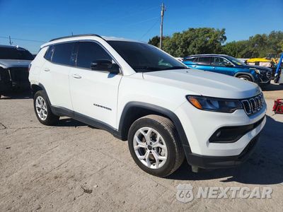 Czwarte zdjęcie samochodu z boku: 2025 JEEP COMPASS LATITUDE VIN:3C4NJDBNXST567602 - miniatura