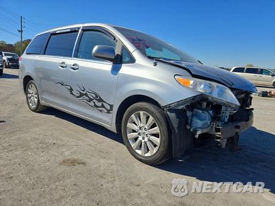 Czwarte zdjęcie samochodu z boku: 2014 TOYOTA SIENNA LE VIN:5TDJK3DC3ES089927 - miniatura