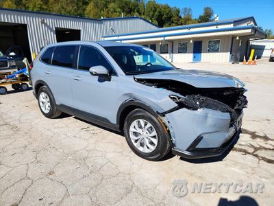Czwarte zdjęcie samochodu z boku: 2025 HONDA CR-V LX VIN:2HKRS3H24SH323059 - miniatura