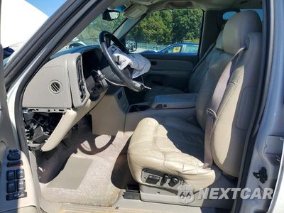 Zdjęcie 7 z 13 samochodu: 2001 CHEVROLET SUBURBAN K1500 VIN:3GNFK16T91G125255 - miniatura