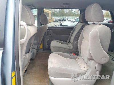 Zdjęcie 11 z 13 samochodu: 2010 TOYOTA SIENNA LE 7-PASSENGER VIN:5TDKK4CC5AS332420 - miniatura