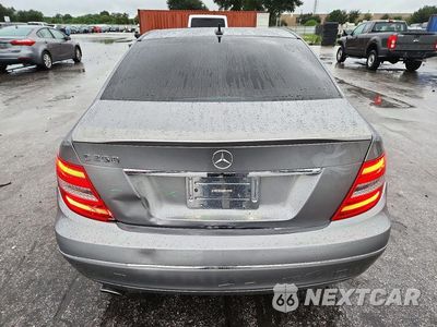 Zdjęcie 6 z 12 samochodu: 2013 MERCEDES-BENZ C 250 VIN:WDDGF4HBXDA776345 - miniatura