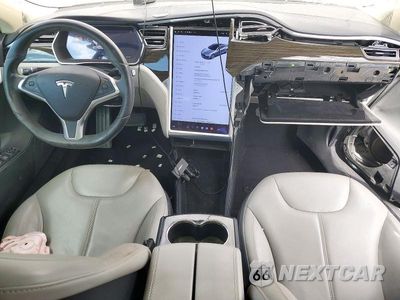 Zdjęcie 8 z 12 samochodu: 2014 TESLA MODEL S VIN:5YJSA1H17EFP49931 - miniatura