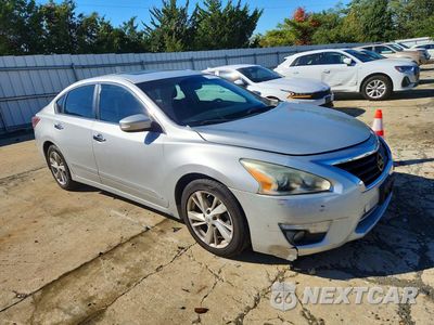 Czwarte zdjęcie samochodu z boku: 2015 NISSAN ALTIMA 2.5 VIN:1N4AL3AP1FC166940 - miniatura