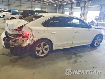 Trzecie zdjęcie samochodu z tyłu: 2012 VOLKSWAGEN PASSAT SE VIN:1VWBH7A36CC110831 - miniatura