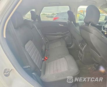 Zdjęcie 11 z 13 samochodu: 2017 FORD EDGE SE VIN:2FMPK3G9XHBC01182 - miniatura
