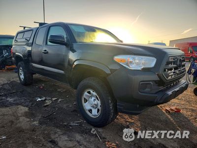 Czwarte zdjęcie samochodu z boku: 2019 TOYOTA TACOMA SR VIN:5TFSX5EN5KX069542 - miniatura