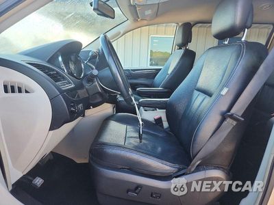 Zdjęcie 7 z 14 samochodu: 2015 CHRYSLER TOWN & COUNTRY TOURING VIN:2C4RC1BGXFR564820 - miniatura