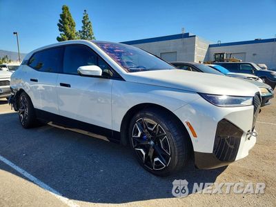 Czwarte zdjęcie samochodu z boku: 2024 BMW IX XDRIVE50 VIN:WB523CF07RCR51375 - miniatura
