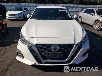 Piąte zdjęcie samochodu w środku: 2020 NISSAN ALTIMA S VIN:1N4BL4BV9LC154022 - miniatura