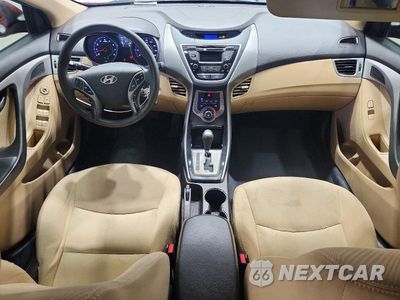 Zdjęcie 8 z 12 samochodu: 2013 HYUNDAI ELANTRA GLS VIN:5NPDH4AE4DH264052 - miniatura