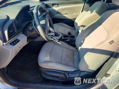 Zdjęcie 7 z 12 samochodu: 2020 HYUNDAI ELANTRA SEL VIN:5NPD84LF6LH551803 - miniatura