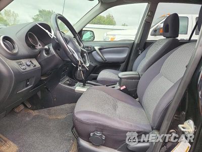 Zdjęcie 7 z 13 samochodu: 2005 TOYOTA RAV4 BASE VIN:JTEHD20V550072376 - miniatura