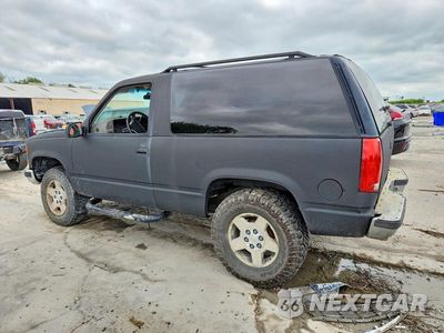 Drugie zdjęcie samochodu z przodu: 1995 CHEVROLET TAHOE K1500 VIN:3GNEK18K9SG108800 - miniatura