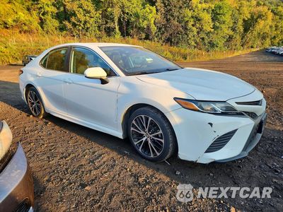Czwarte zdjęcie samochodu z boku: 2020 TOYOTA CAMRY SE VIN:4T1G11AK3LU506755 - miniatura