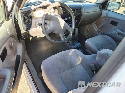 Zdjęcie 8 z 12 samochodu: 2004 TOYOTA TACOMA DELUXE VIN:5TEWN72N94Z342985 - miniatura