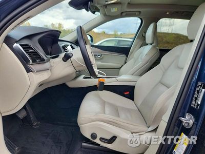 Zdjęcie 7 z 13 samochodu: 2023 VOLVO XC90 PLUS VIN:YV4H600N2P1946289 - miniatura