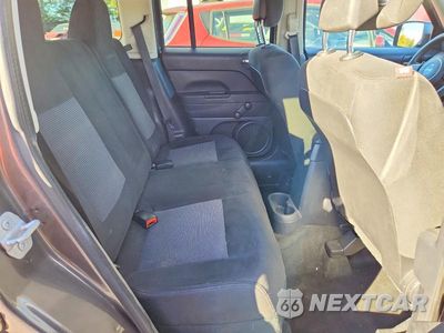 Zdjęcie 10 z 13 samochodu: 2016 JEEP PATRIOT SPORT VIN:1C4NJPBA0GD677389 - miniatura