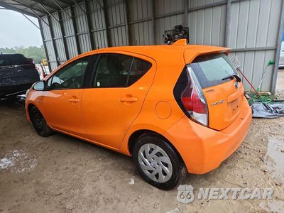 Drugie zdjęcie samochodu z przodu: 2016 TOYOTA PRIUS C THREE VIN:JTDKDTB39G1136895 - miniatura