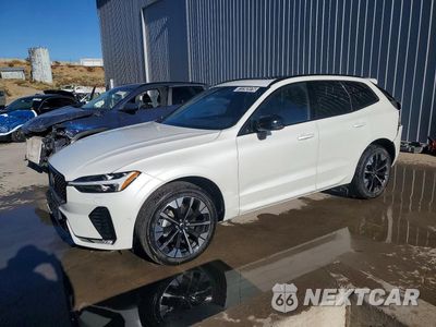 2026 VOLVO XC60 PLUS YV4M12RC0T1454445 - główne zdjęcie licytacji z USA - miniatura