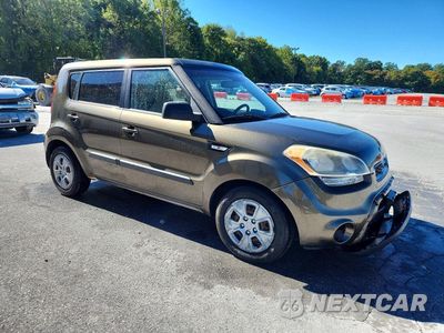 Czwarte zdjęcie samochodu z boku: 2013 KIA SOUL BASE VIN:KNDJT2A57D7531467 - miniatura