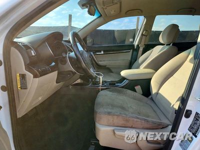 Zdjęcie 7 z 13 samochodu: 2014 KIA SORENTO LX VIN:5XYKT3A62EG471122 - miniatura