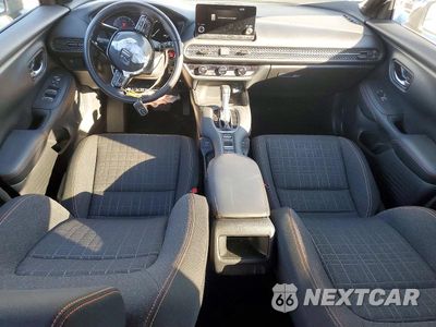 Zdjęcie 8 z 13 samochodu: 2025 HONDA HR-V SPORT VIN:3CZRZ2H52SM781106 - miniatura