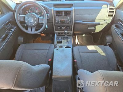 Zdjęcie 8 z 13 samochodu: 2012 JEEP LIBERTY SPORT VIN:1C4PJMAK6CW165572 - miniatura