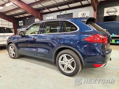 Drugie zdjęcie samochodu z przodu: 2014 PORSCHE CAYENNE S HYBRID VIN:WP1AE2A2XELA51236 - miniatura